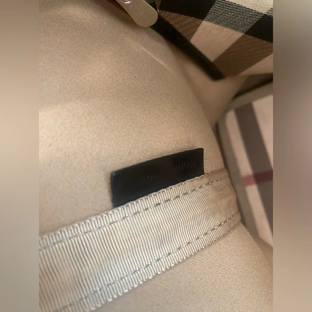 Authentic Burberry tote shoulder bag - Picture 9 of 9
